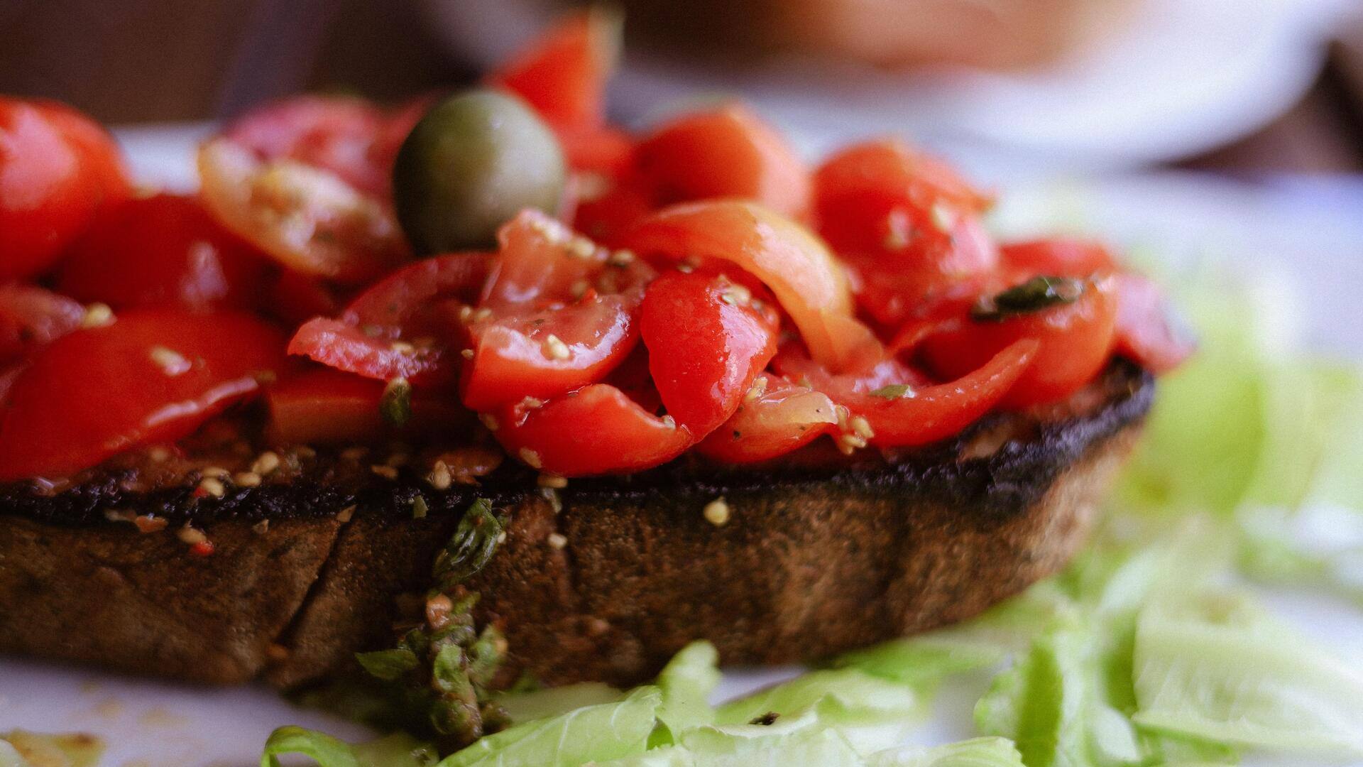 Heirloom tomatoes take these classic dishes up a notch