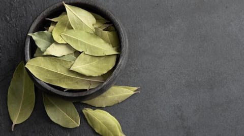 How to use bay leaves in cooking