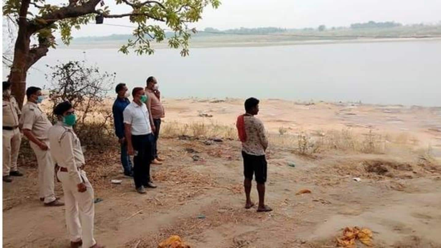 Floating bodies found in Varanasi; more found buried in Unnao