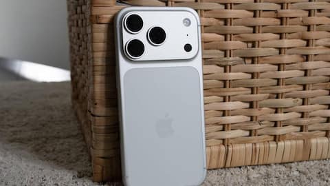 Apple negotiating lower prices for iPhone 18 Pro Max display