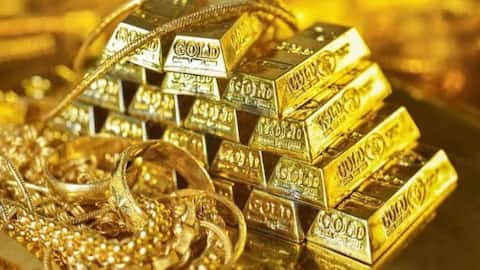 Gold falls as US inflation data fuels Fed rate-hike bets