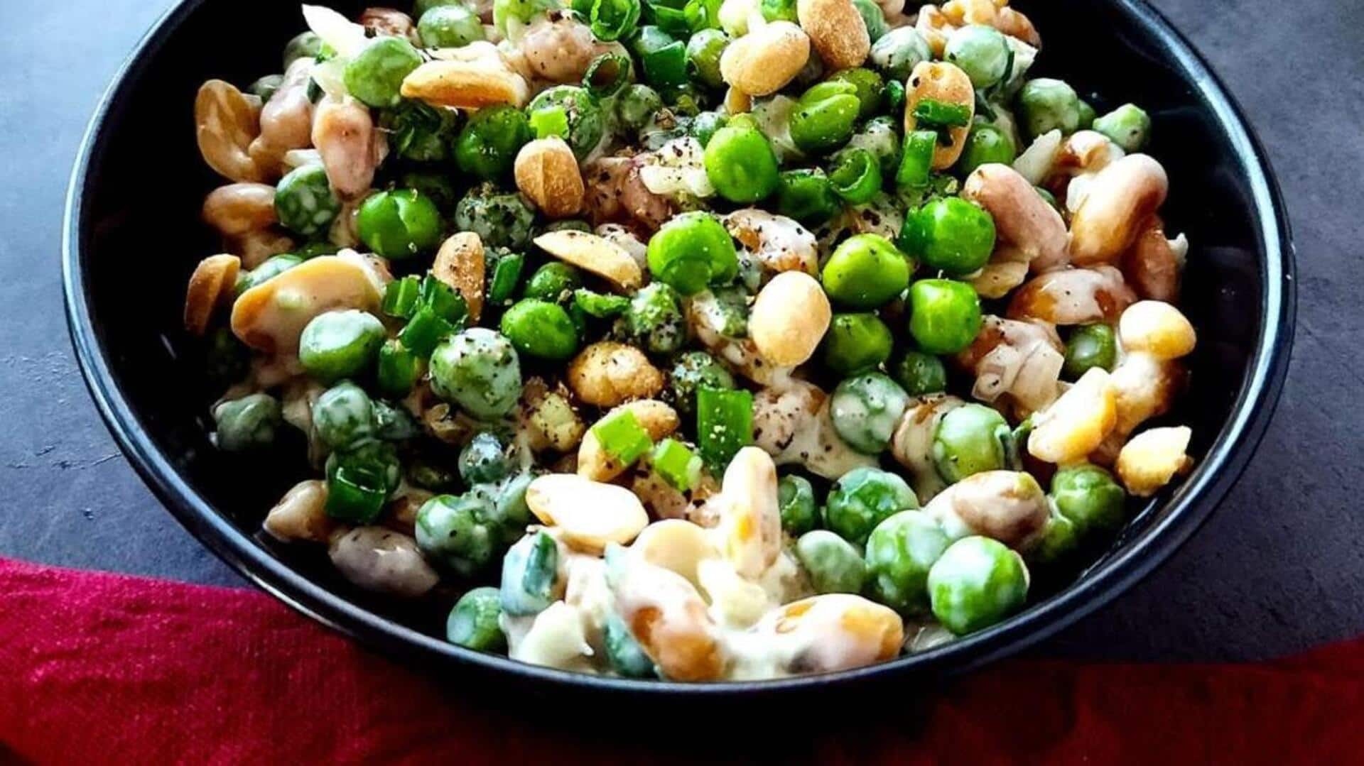 Green peas-peanuts: Now that's a combo you must try!
