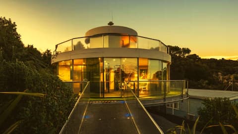 New Zealand: View-changing rotating house to be auctioned at NZ$1M