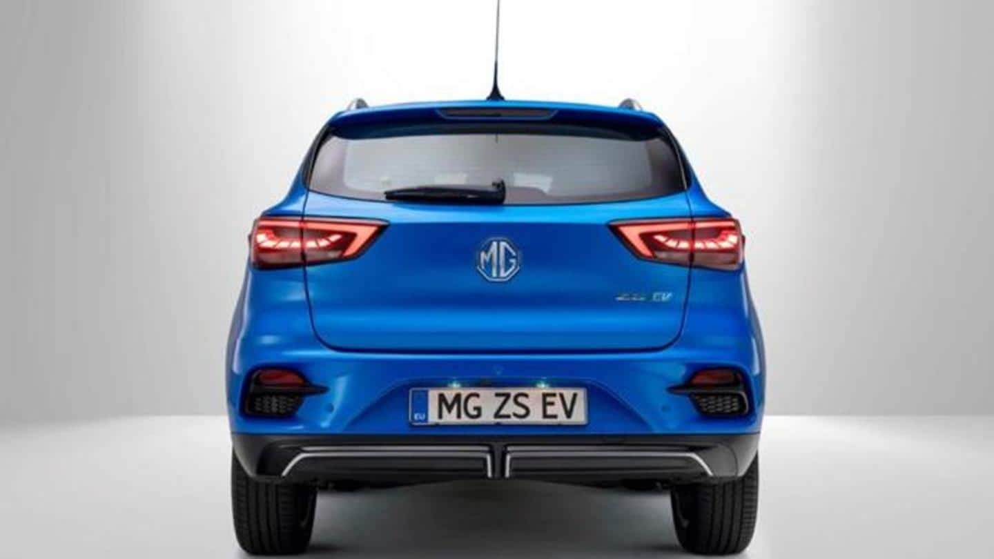 The vehicle comes with a closed grille The vehicle comes with a closed grille