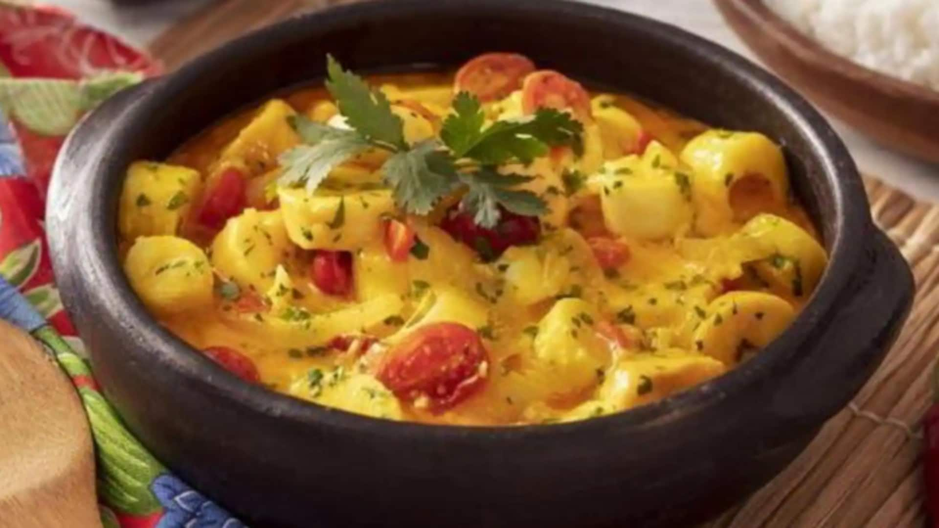 Refer to this Brazilian moqueca with banana farofa recipe