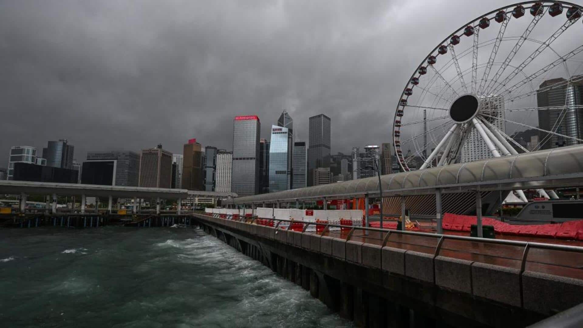 Typhoon Wipha grounds 400 flights; batters Hong Kong, southern China Typhoon Wipha grounds 400 flights; batters Hong Kong, southern China