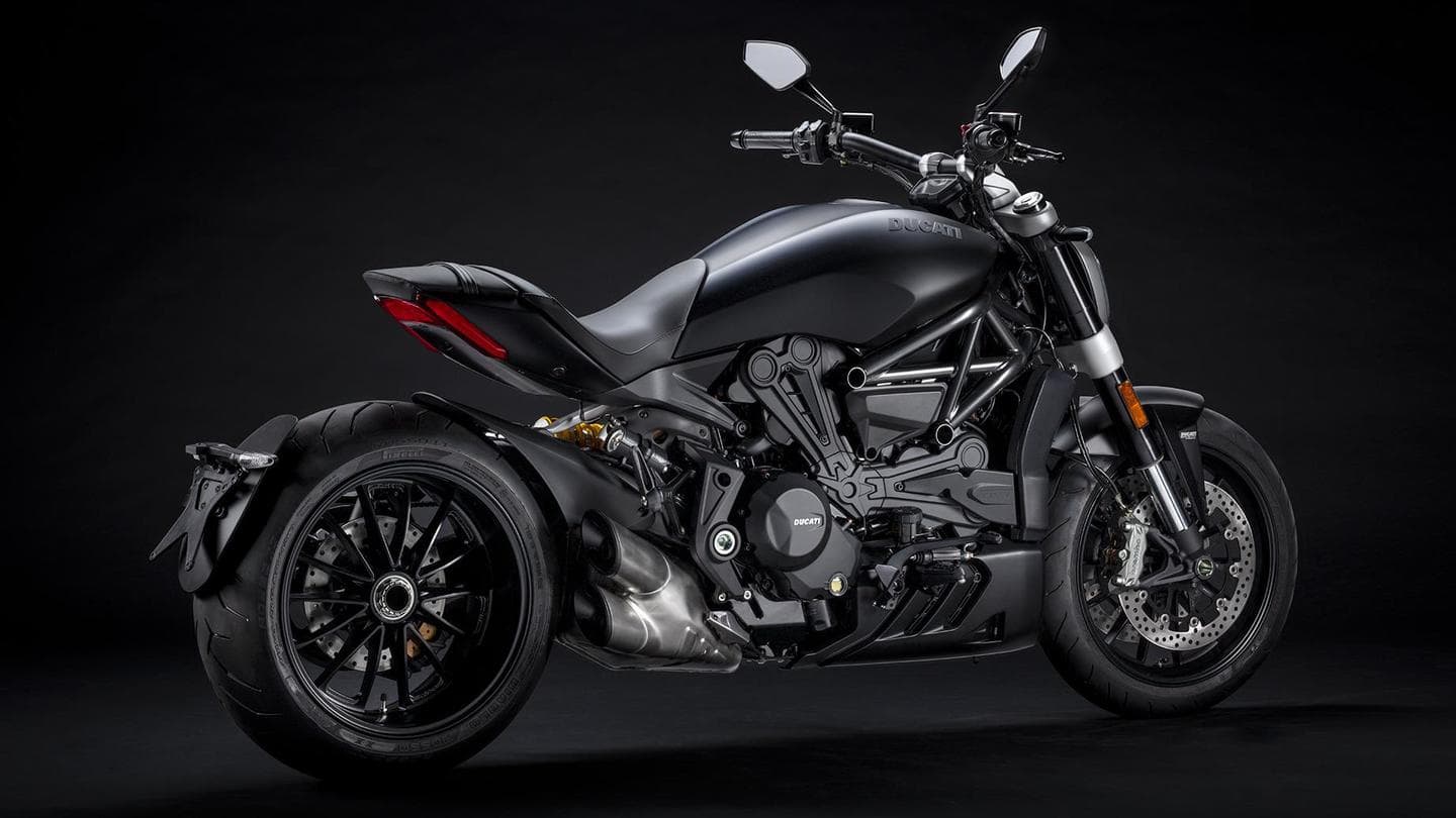 The bike offers all-LED lighting and a digital instrument console The bike offers all-LED lighting and a digital instrument console