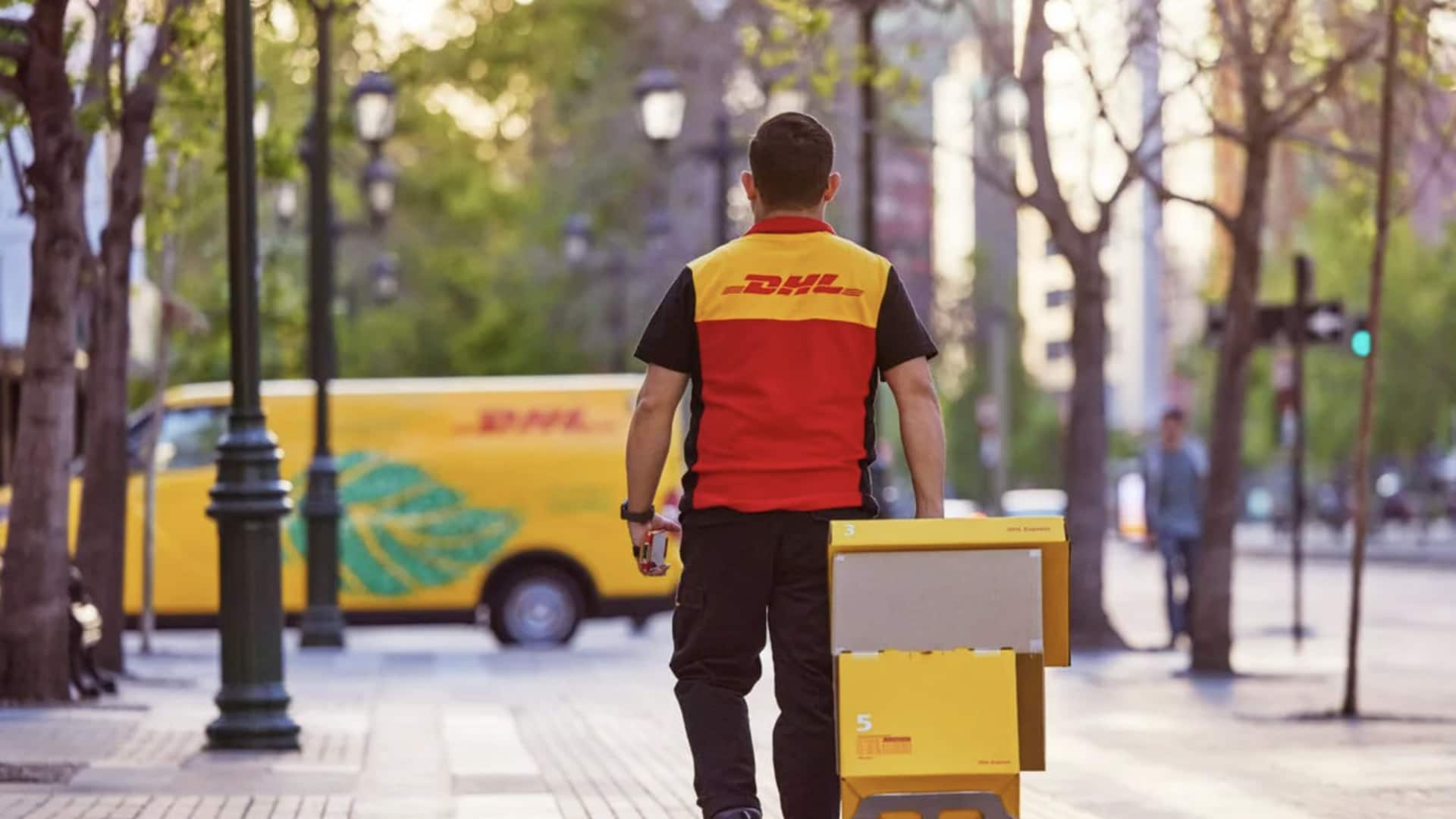 DHL to cut 8,000 jobs amid profit decline