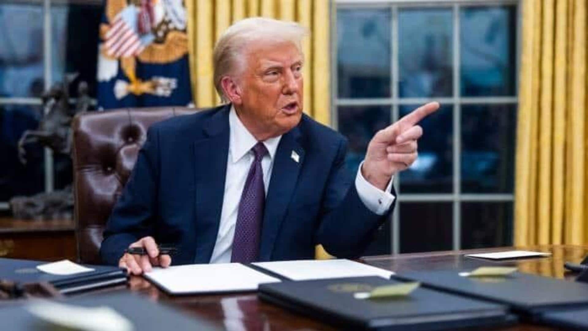 Trump signs order reducing tariffs on Japanese cars to 15% Trump signs order reducing tariffs on Japanese cars to 15%