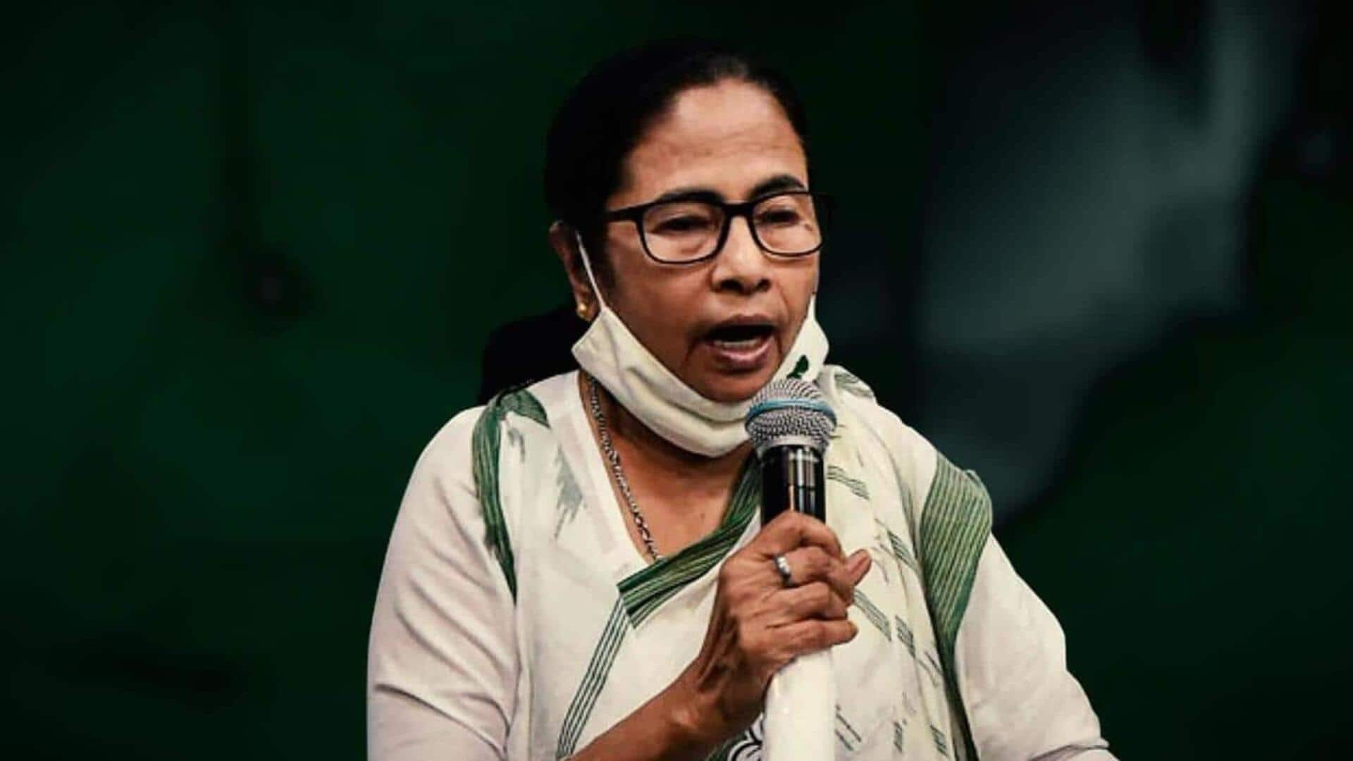 'Resume work...won't take action': Mamata during visit to protesting doctors 