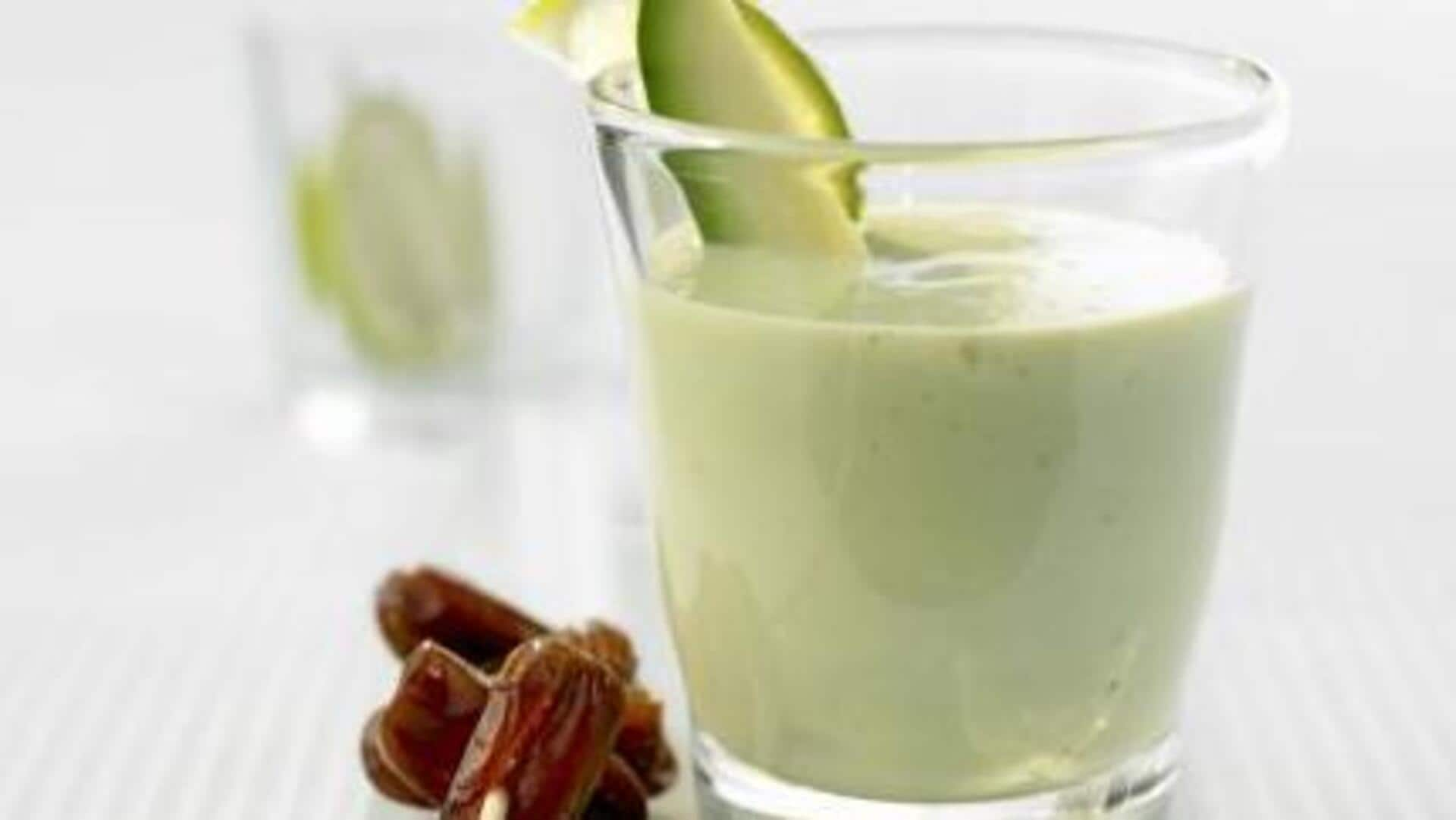 Avocado dates smoothie v/s chikoo shake: Which is healthier?