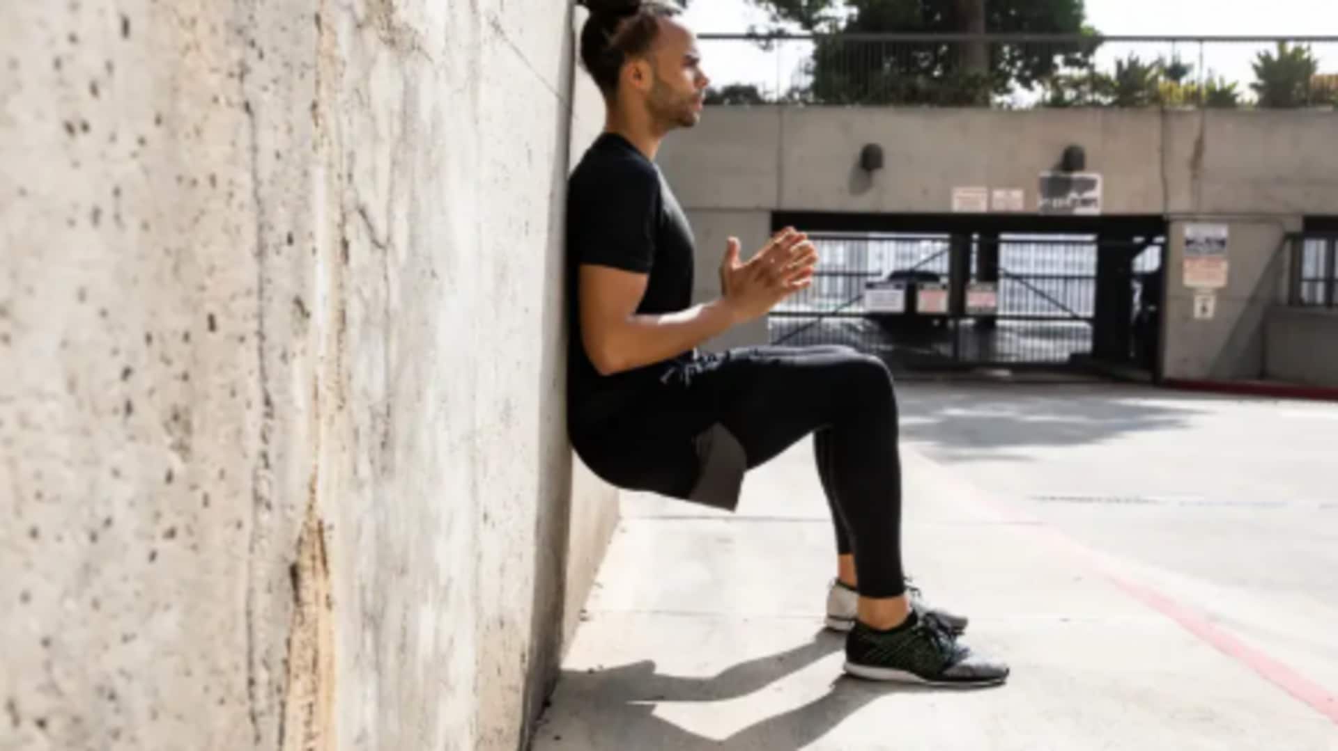 Build stronger legs with this wall sit endurance guide Build stronger legs with this wall sit endurance guide