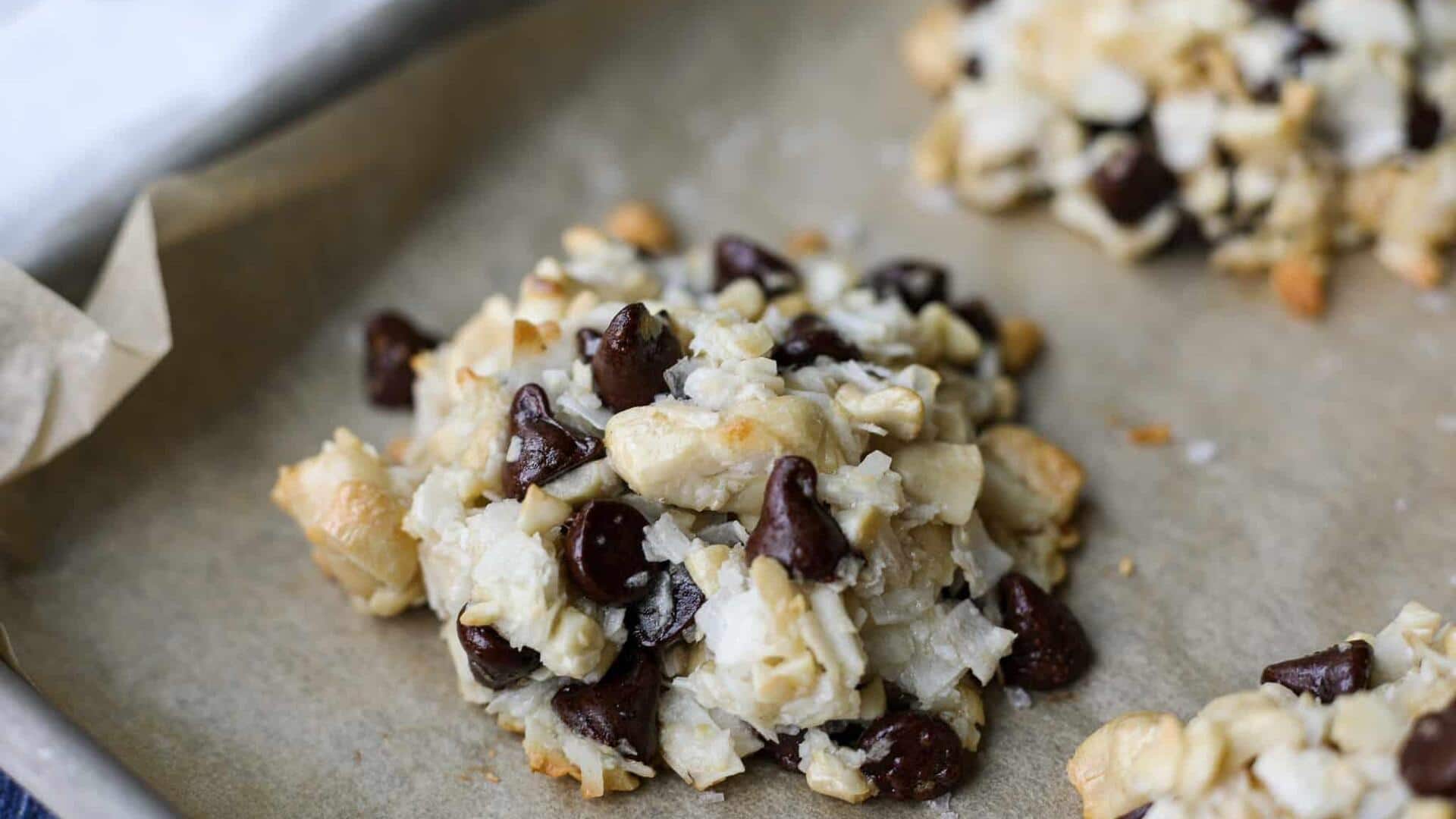 Quick and tasty: Cashew coconut clusters