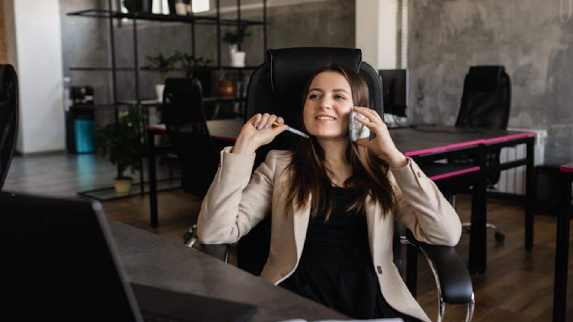 Phone etiquette: 5 golden rules to follow Phone etiquette: 5 golden rules to follow