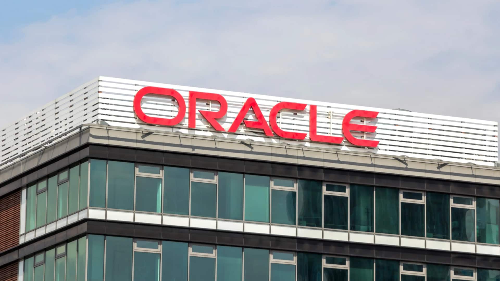Oracle may cut 30,000 jobs to fund AI data centers