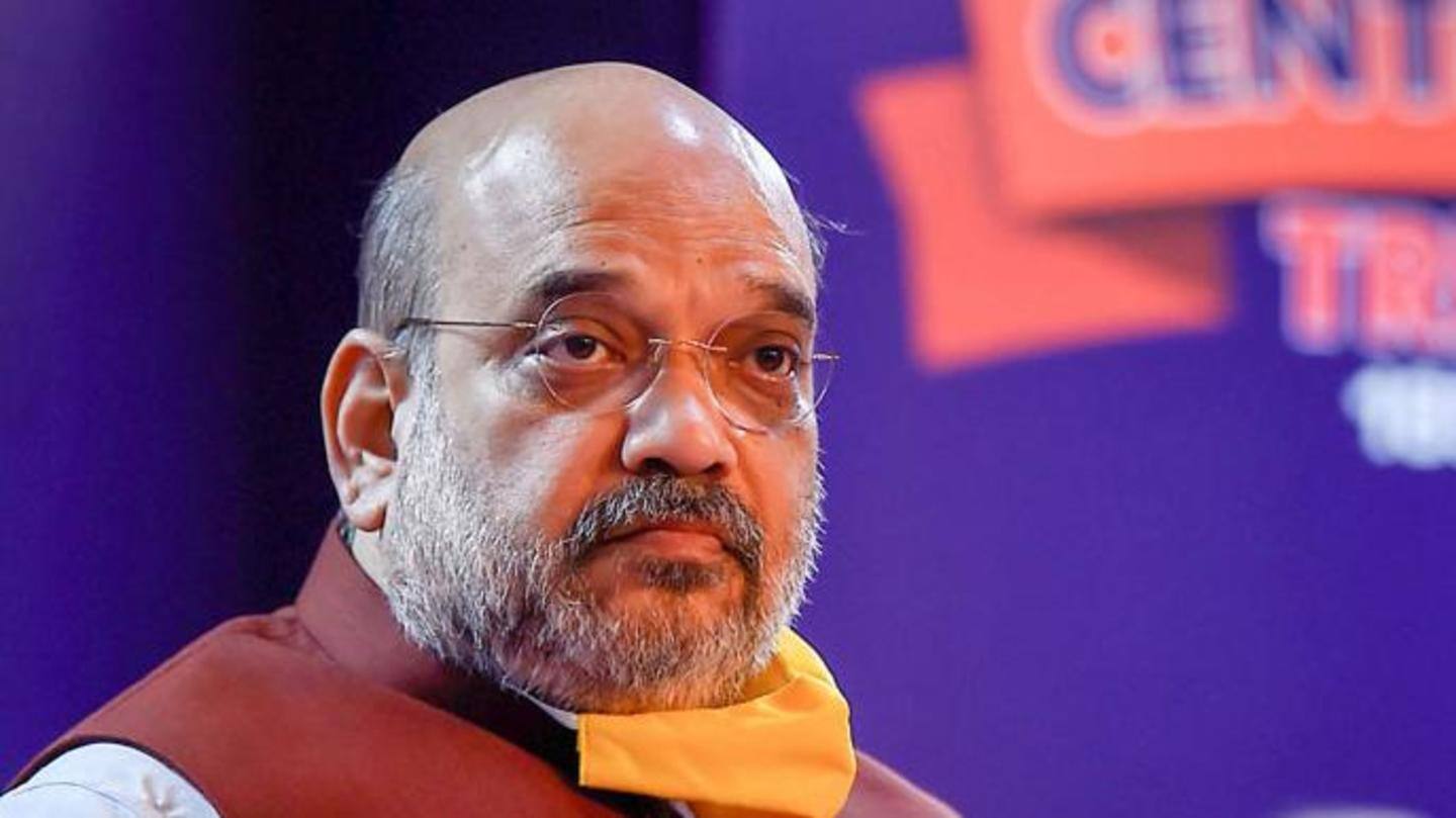 Shah meets slain J&K cop's kin Shah meets slain J&K cop's kin