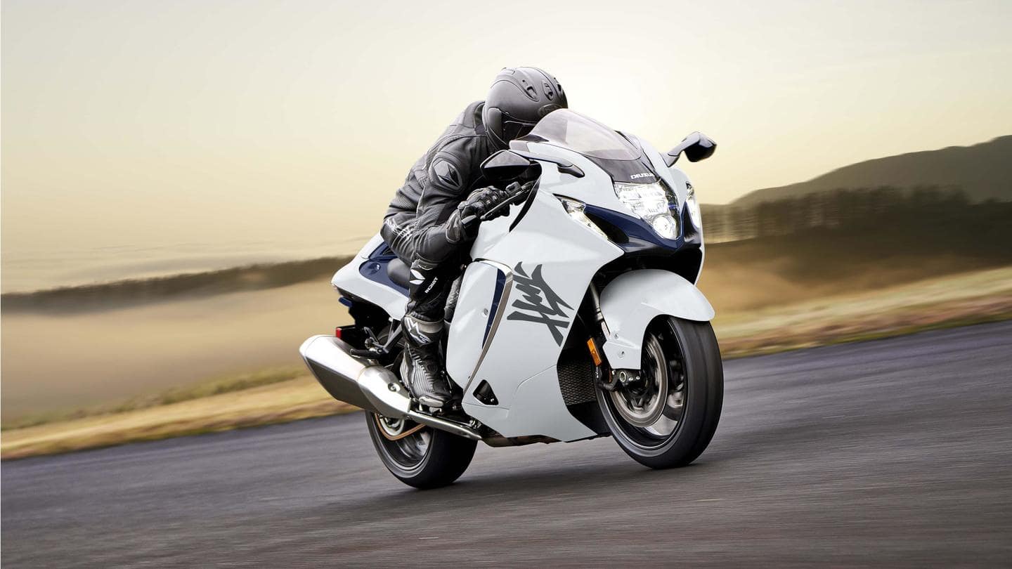 It rides on 17-inch alloy wheels It rides on 17-inch alloy wheels