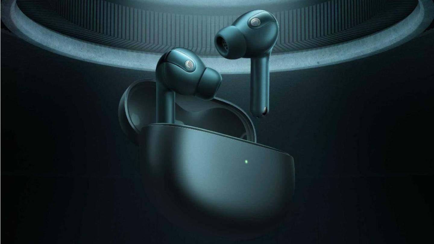 Each earbud weighs 4.8 grams Each earbud weighs 4.8 grams