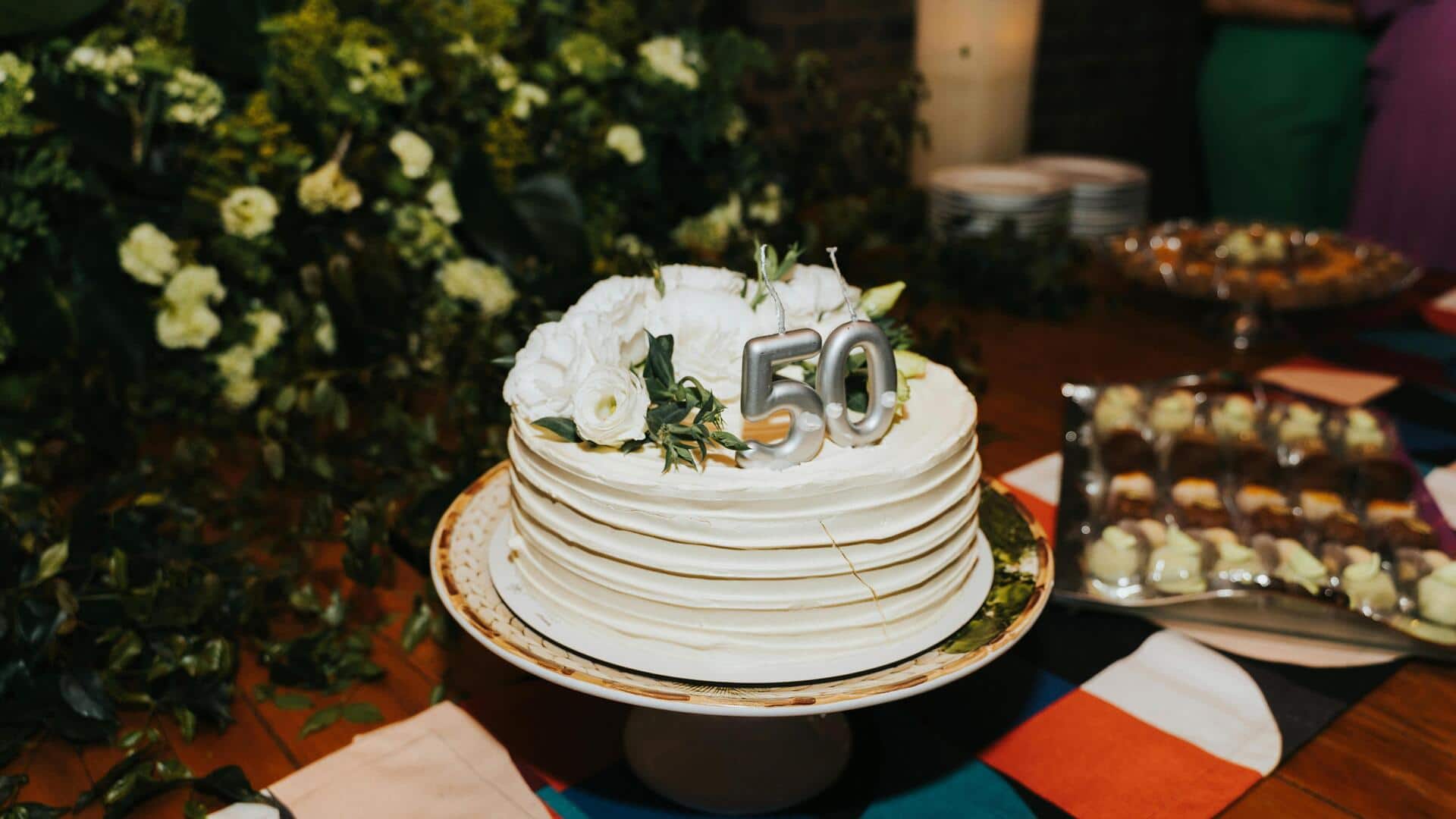 How to plan a beautiful vintage anniversary party