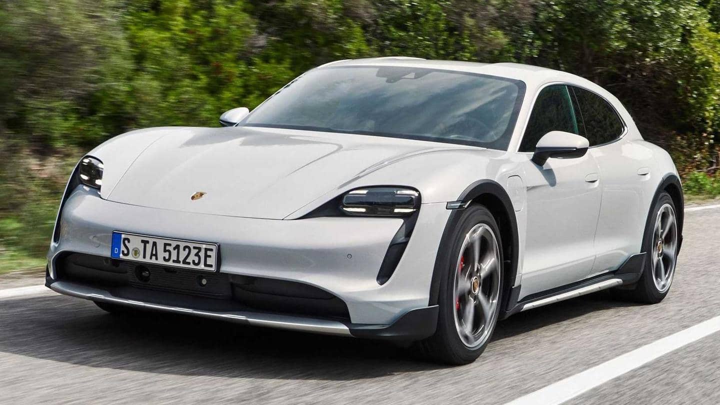 The vehicle has a top-speed of 250km/h The vehicle has a top-speed of 250km/h
