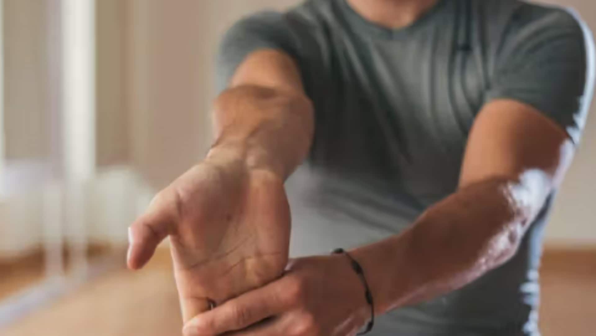 Simple wrist exercises you must do daily Simple wrist exercises you must do daily