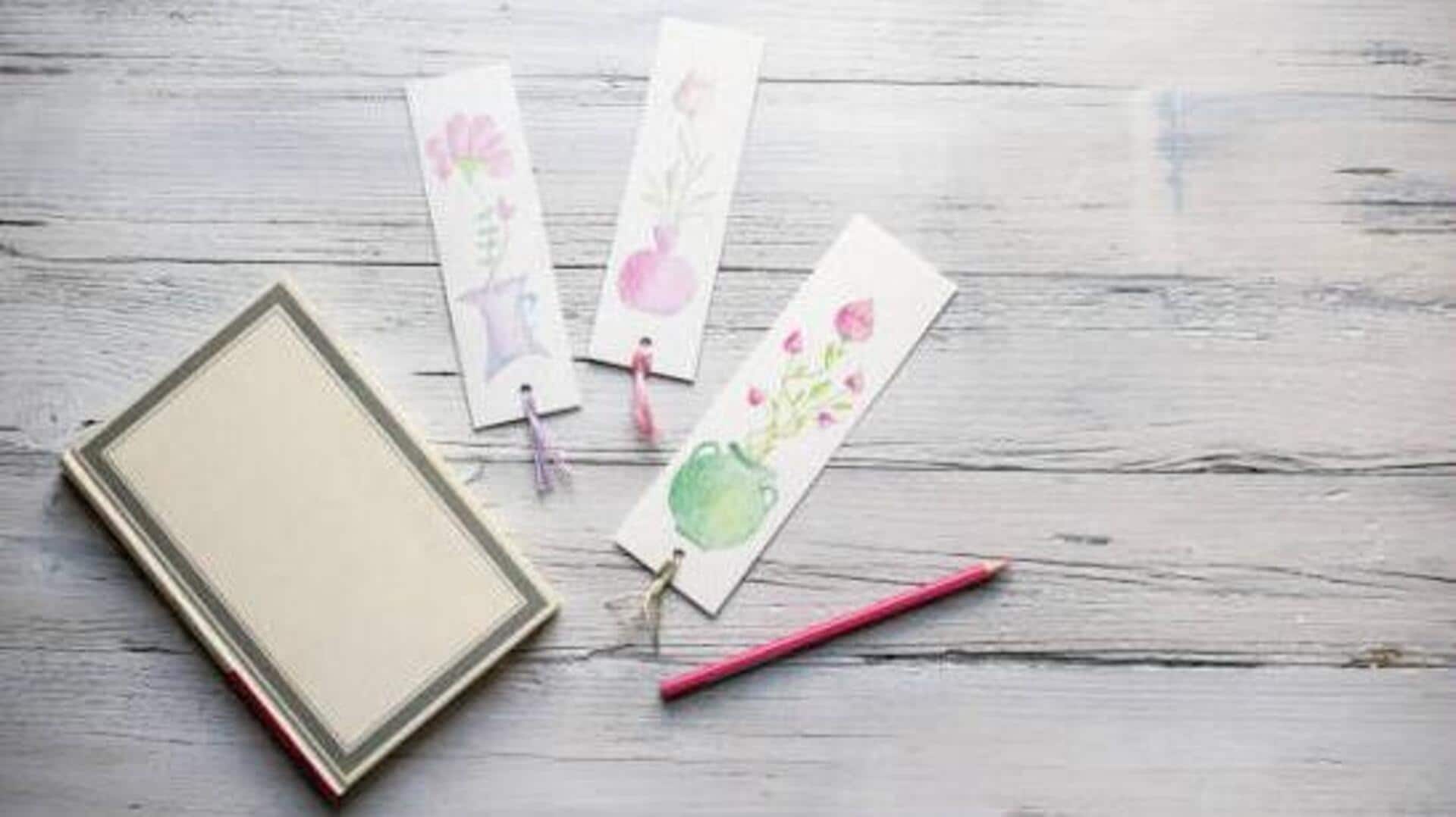 DIY: How to make papyrus bookmarks