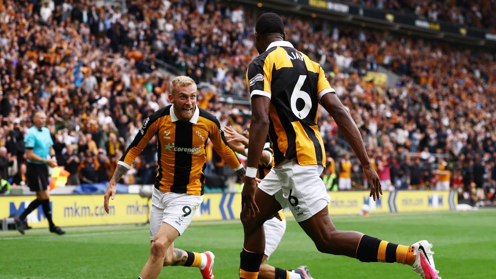 Premier League: Promoted Hull City stun sorry Manchester United 2-0