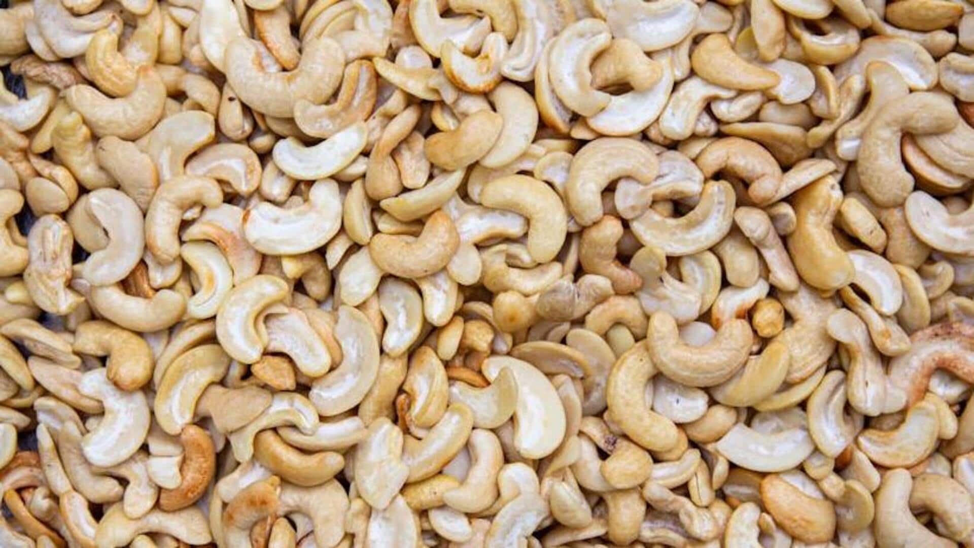 Cashews v/s peanuts: Which keeps you fuller when hungry?