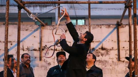 Iran hangs man for 'corruption on Earth' 