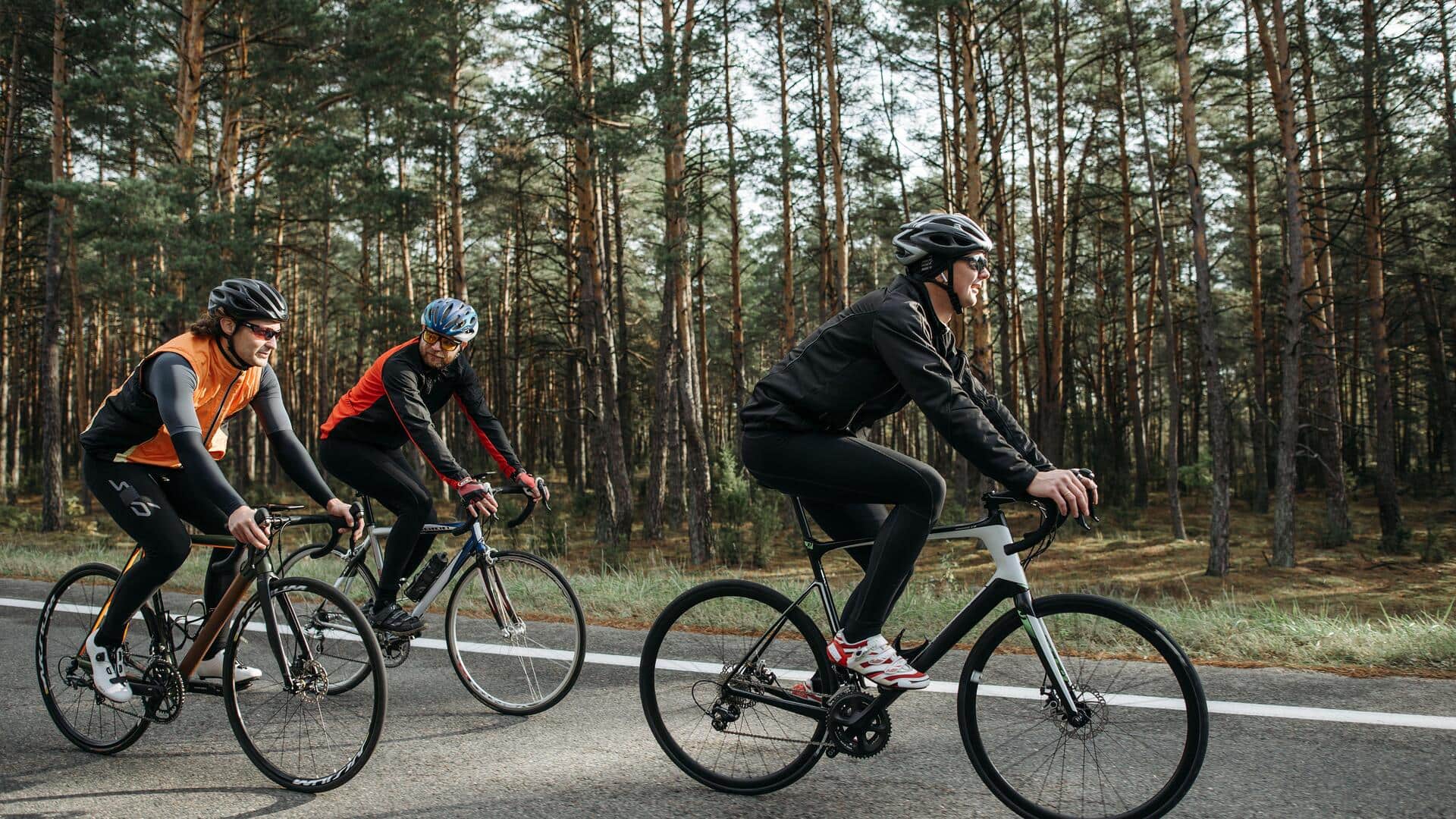 5 unexpected perks of cycling in a group