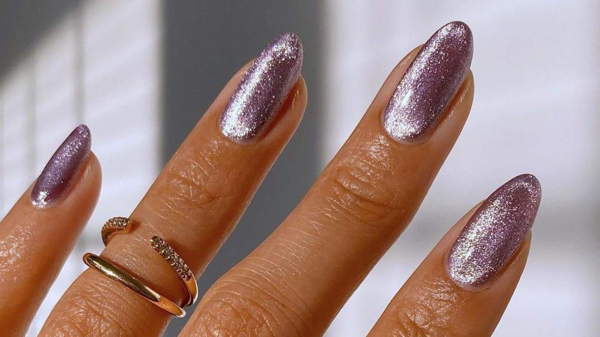 Velvet nails: Where luxurious texture meets artistic expression