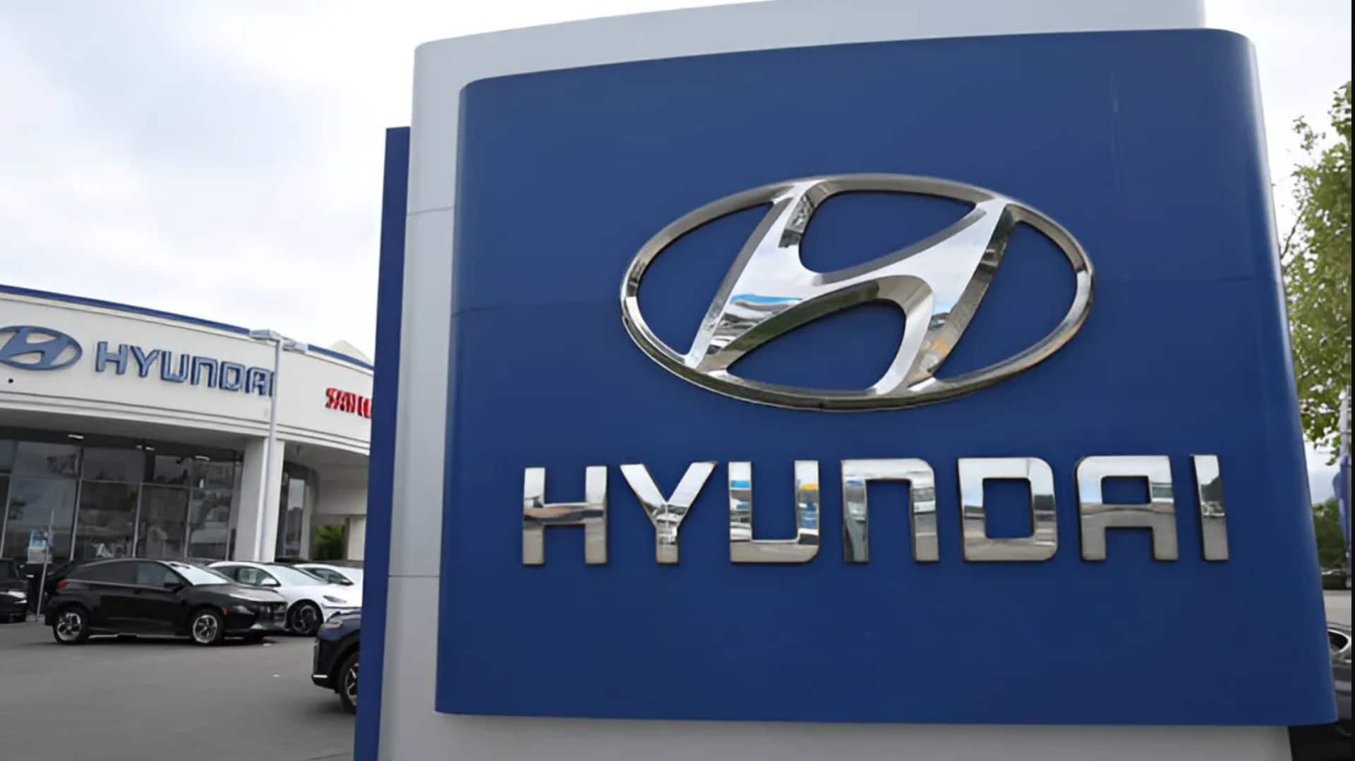 India's biggest IPO slips below issue price. What's dragging Hyundai?