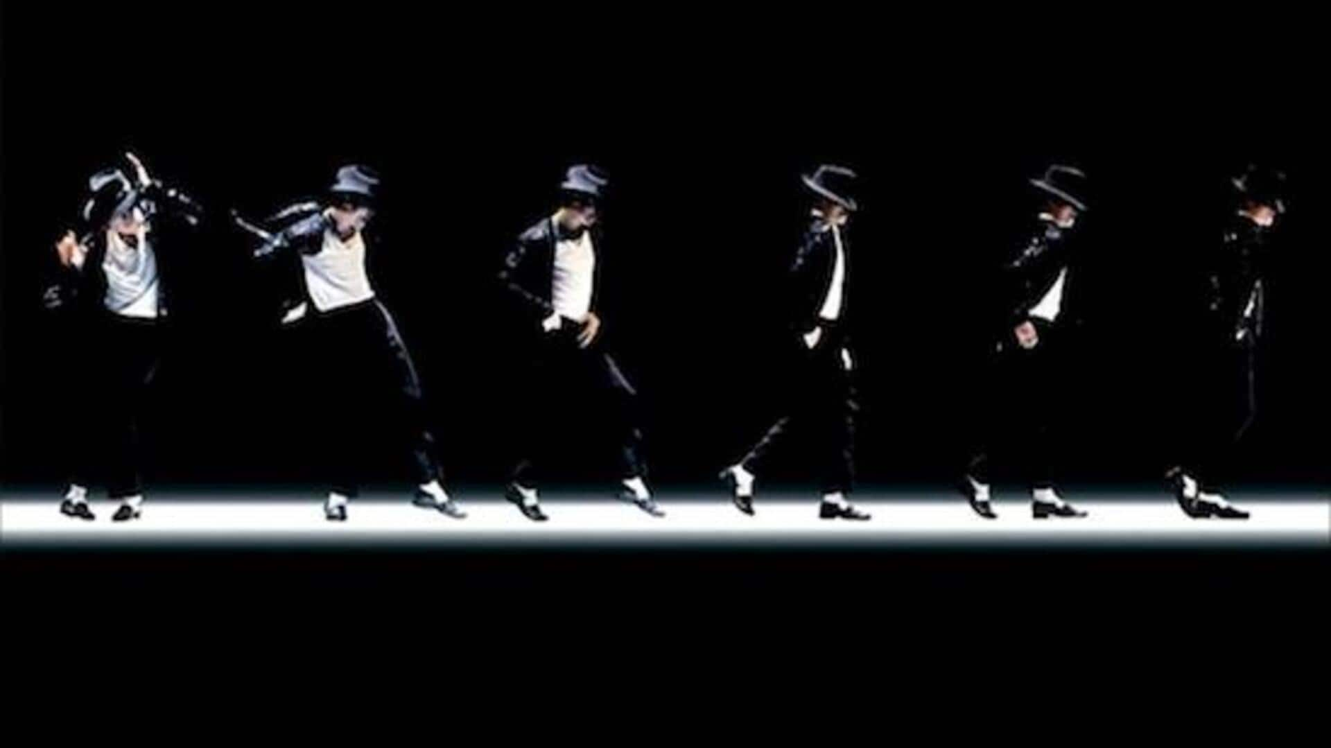 How to do that perfect moonwalk 