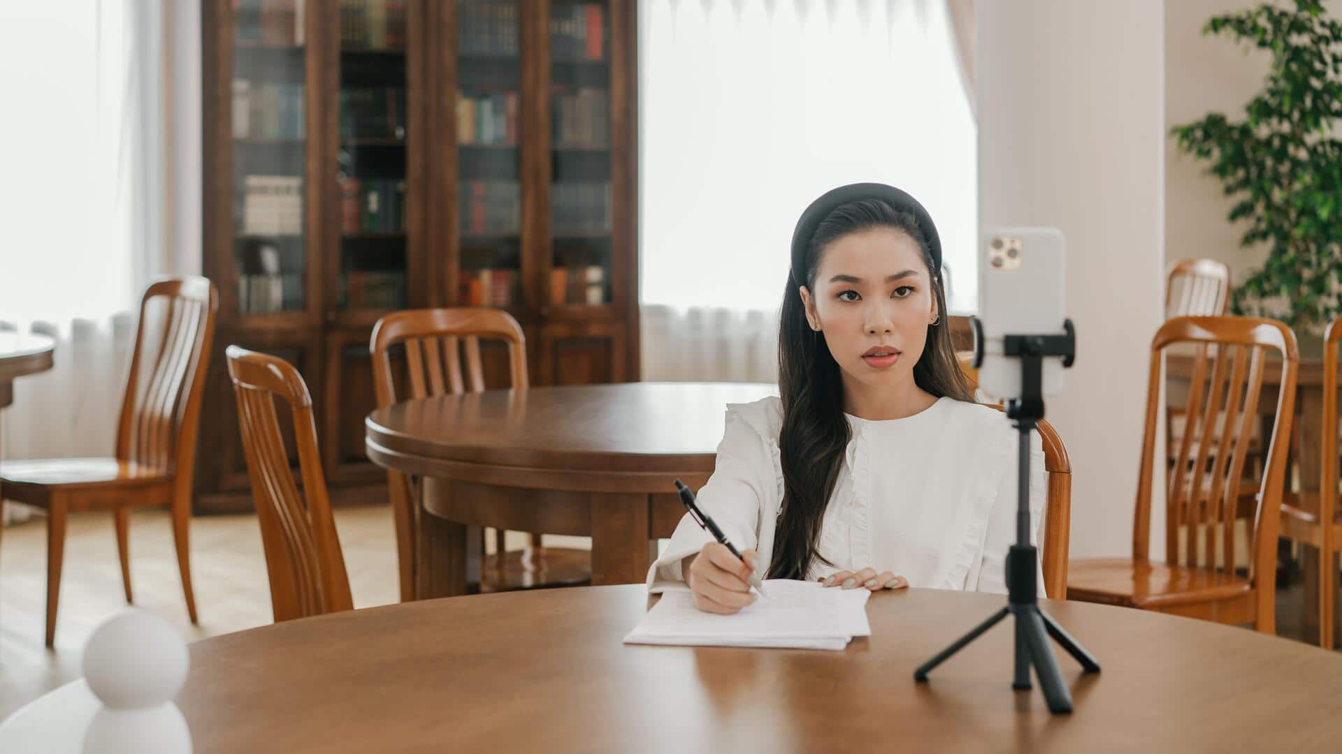 Improve your accent through AI-powered stories