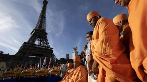 Eiffel Tower head to resign after Hindu group's visit row