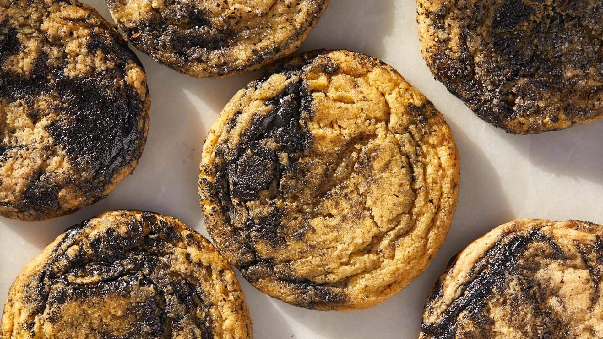 Have you tried black sesame sugar cookies yet? Have you tried black sesame sugar cookies yet?