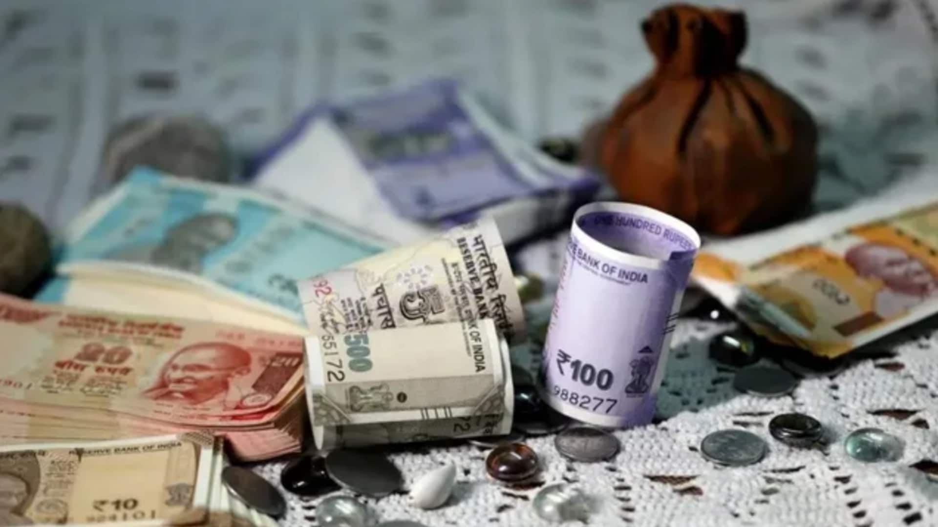 Indian rupee hits lifetime low of 87.95 against USD—Here's why Indian rupee hits lifetime low of 87.95 against USD—Here's why