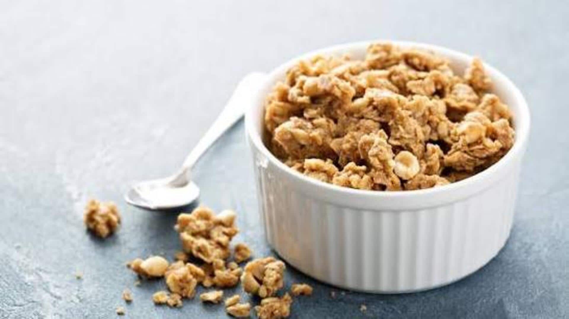 Quick fix: Rice flakes with nuts and honey