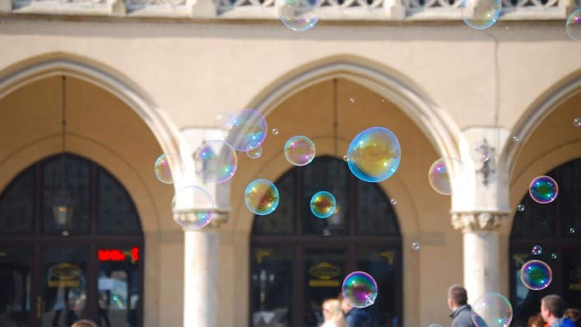 Discover the joy of blowing soap bubbles 