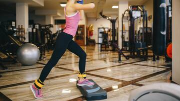 Easy exercises using stepper to 'step up' your fitness game