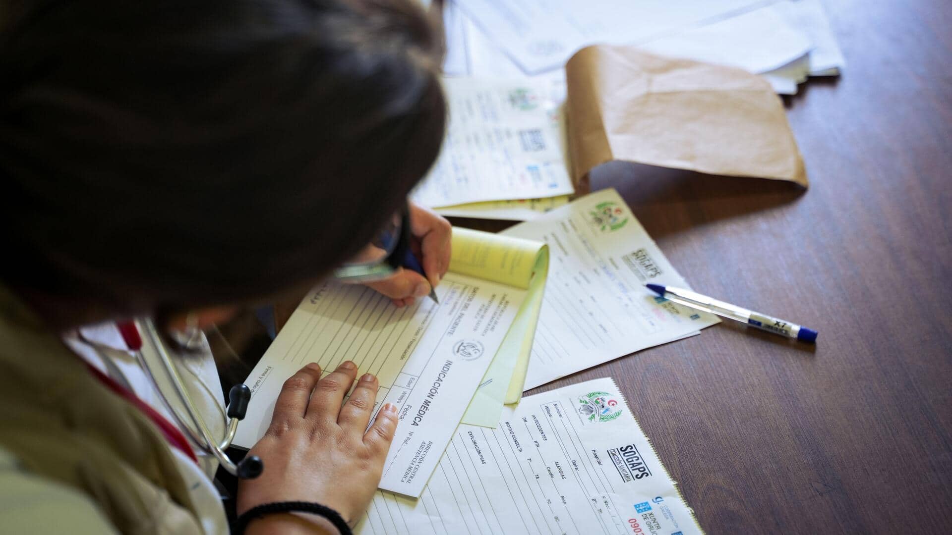 Simple tips to keep your health records in order