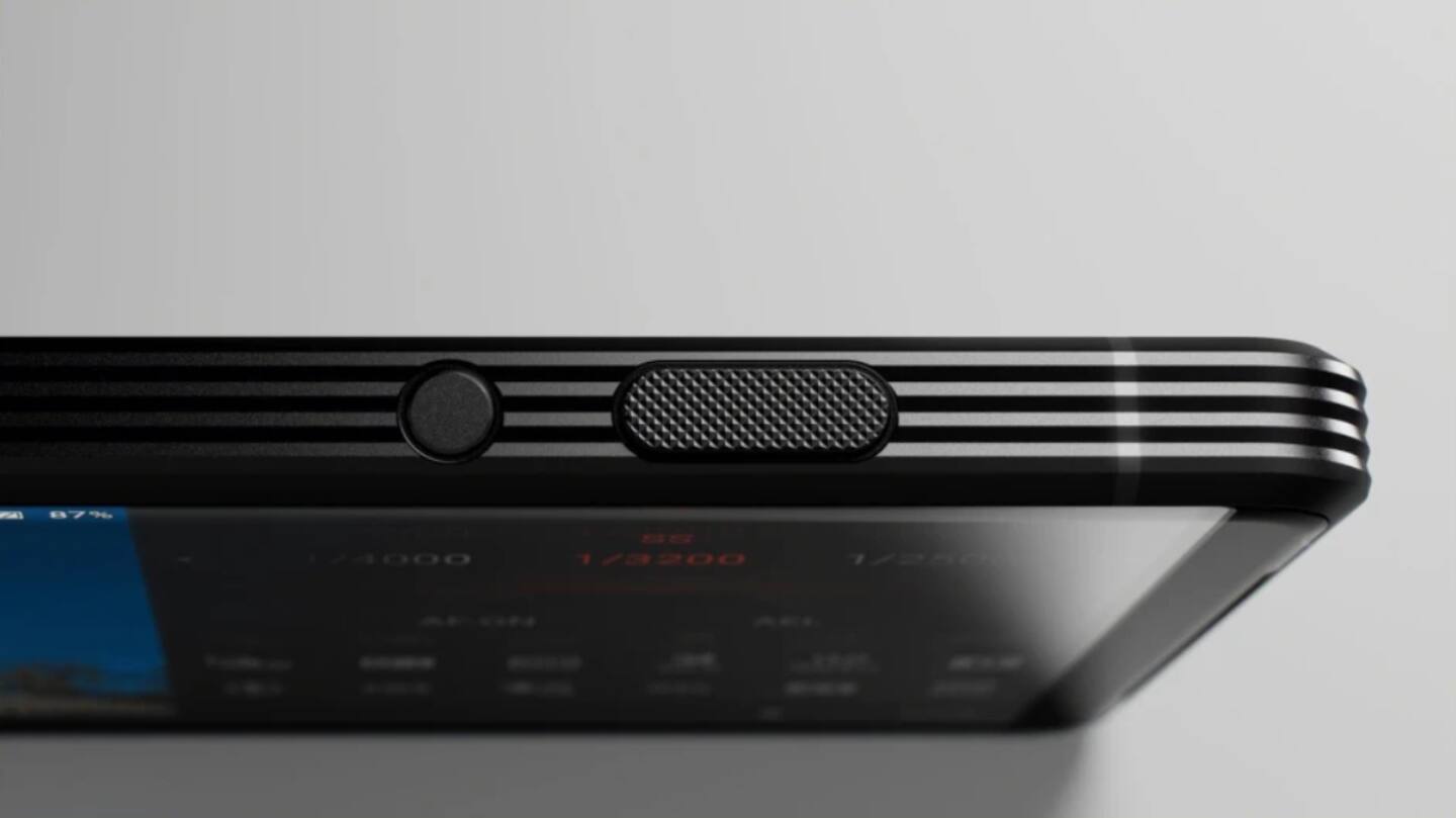 The device has a shortcut button to switch between modes The device has a shortcut button to switch between modes