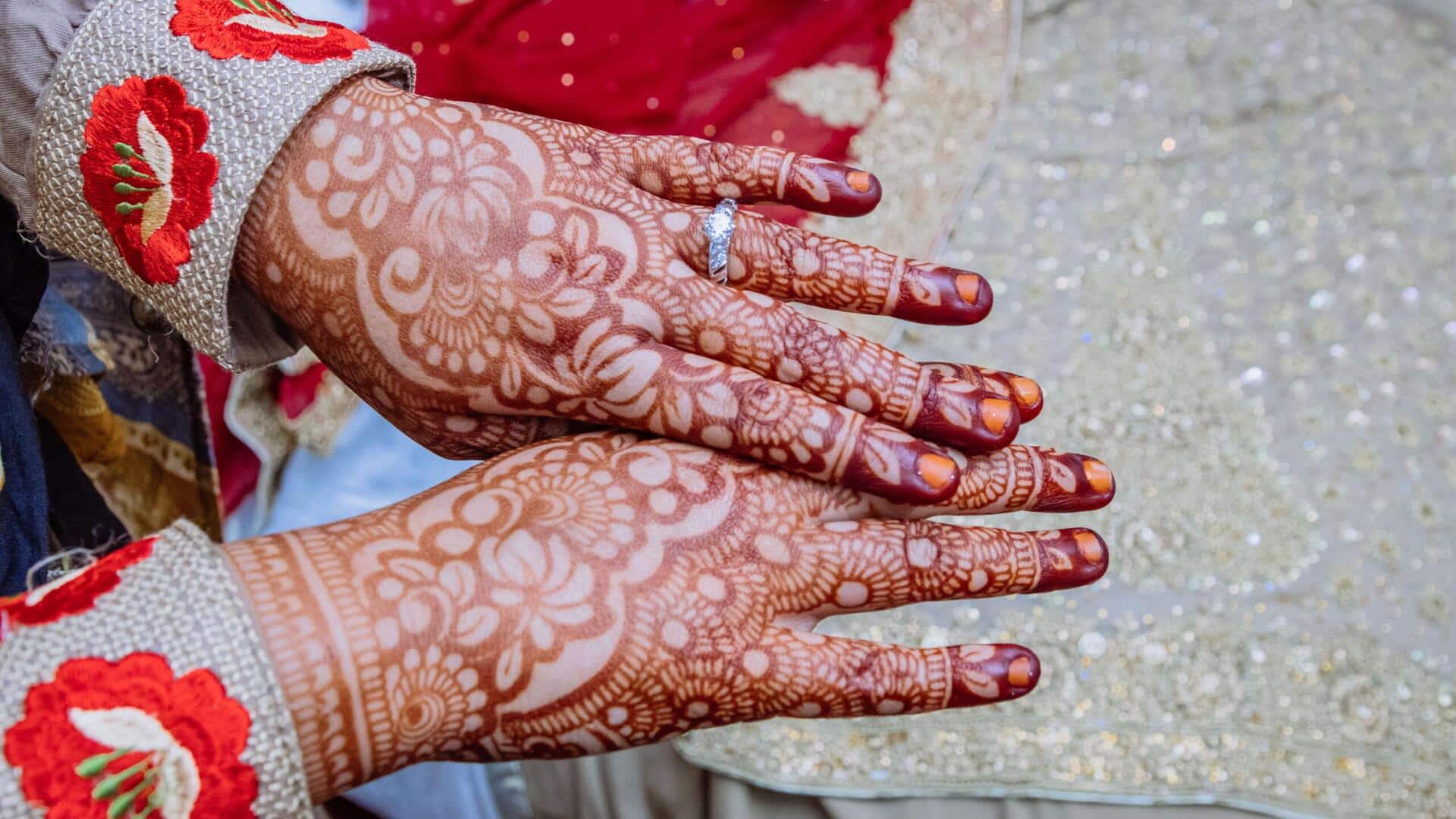 These Kenyan wedding henna designs are so beautiful!