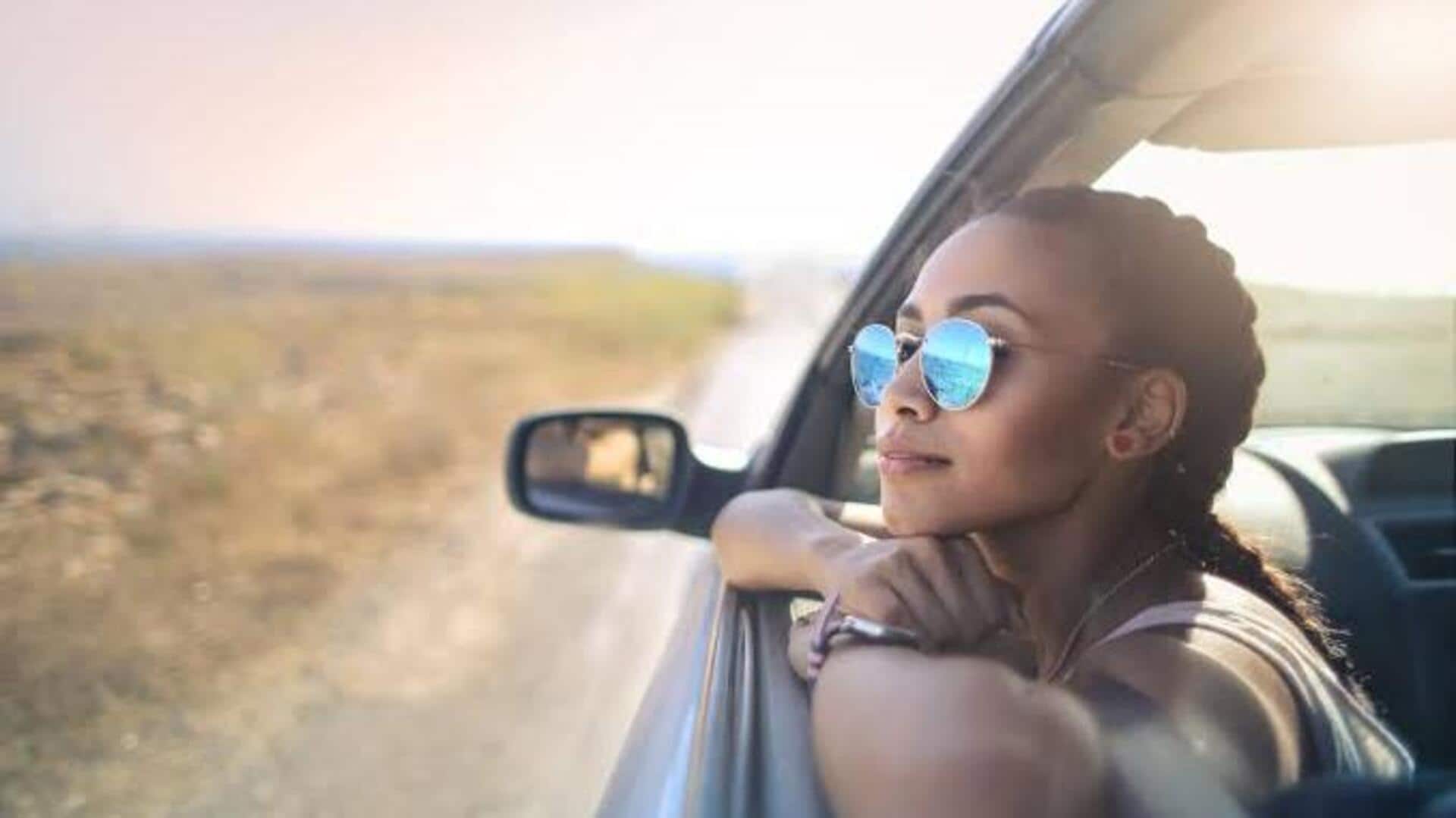 5 easy hairstyles to look polished while traveling