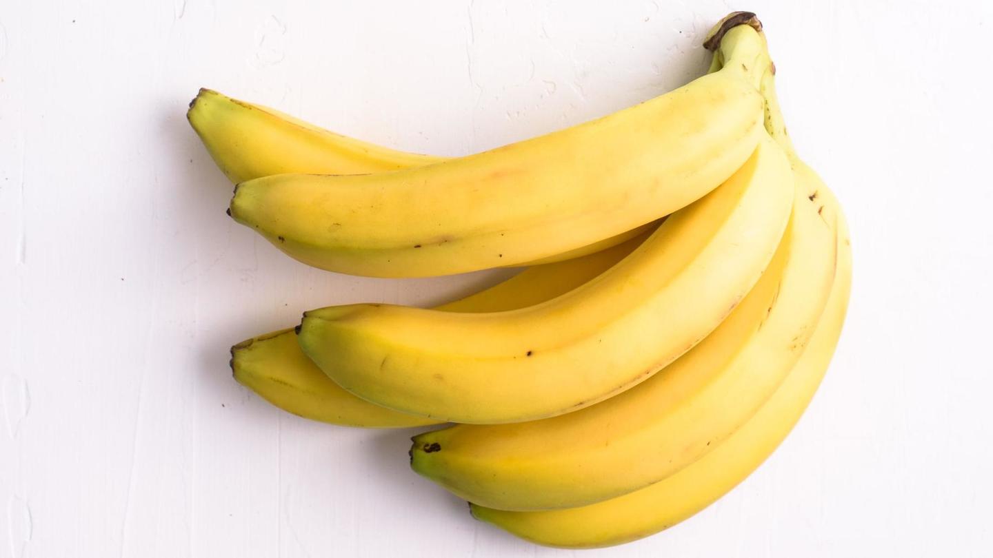 Snacking on bananas is a great way to feel full
