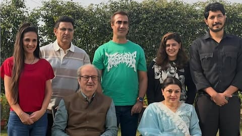 Anupam Kher announces schedule wrap of 'Khosla Ka Ghosla 2'