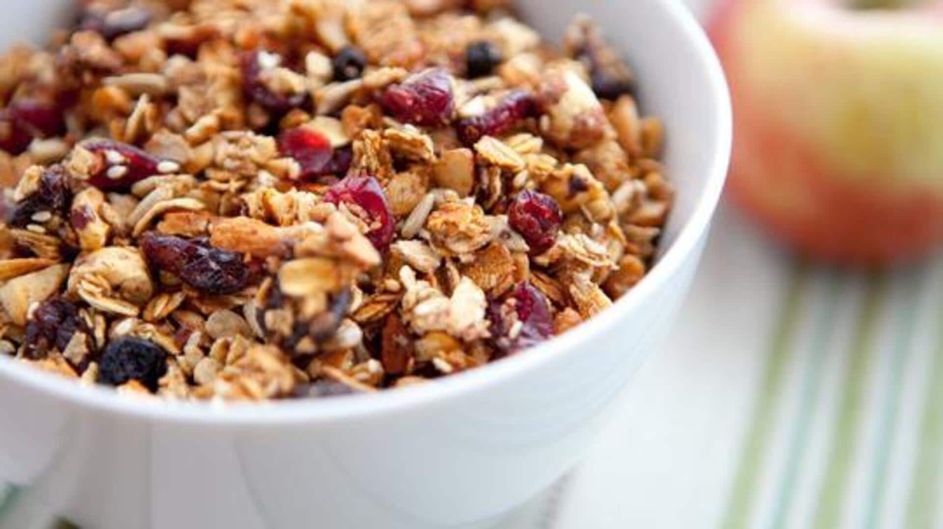 5-minute breakfasts: Nut and honey muesli