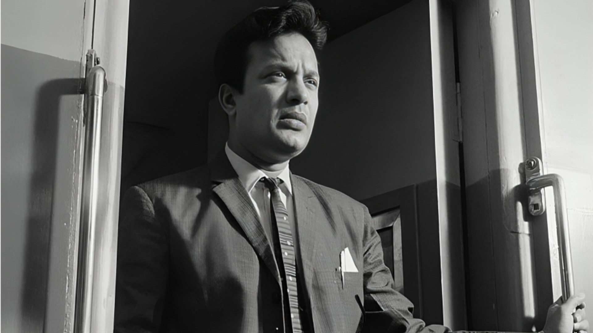 Satyajit Ray's classic 'Nayak' to re-release on this date