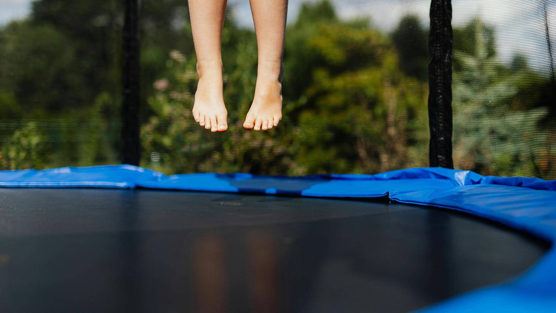 Simple trampoline exercises everyone can try Simple trampoline exercises everyone can try