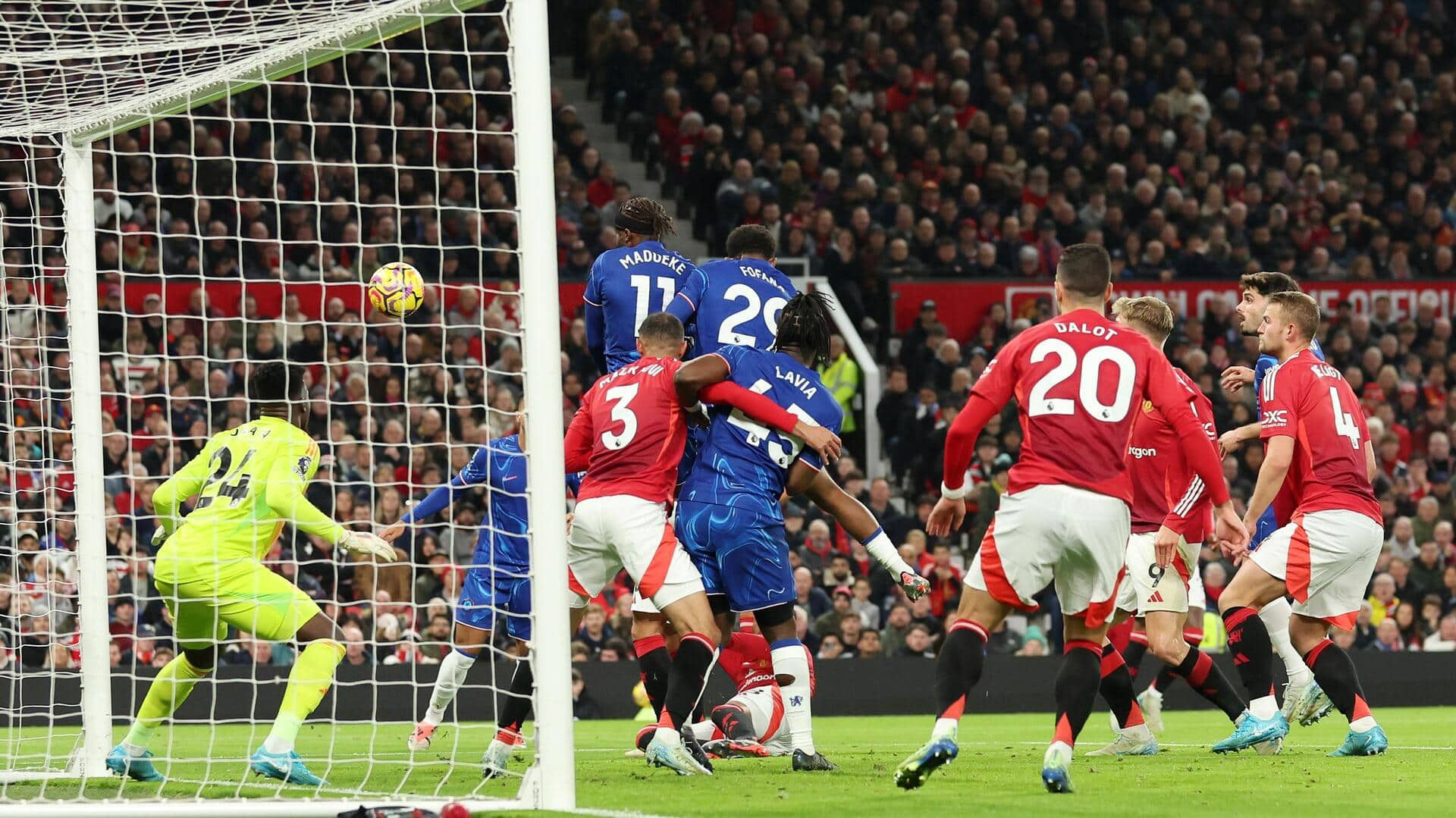 Premier League: Manchester United and Chelsea play out 1-1 draw